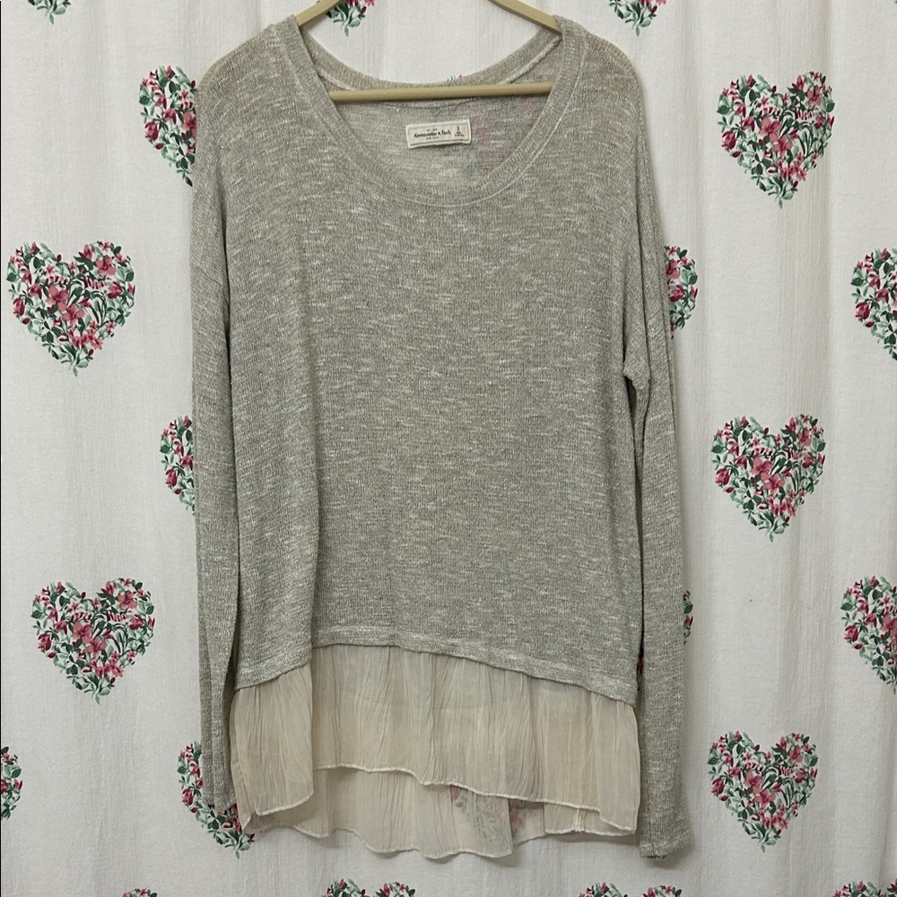 Abercrombie & Fitch Gray Long Sleeve Top with Cream Layer